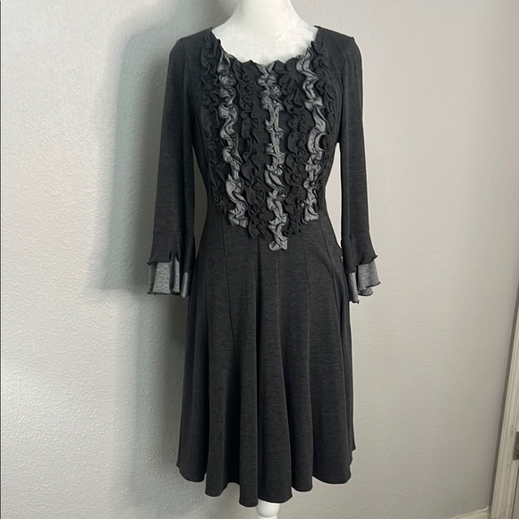 Dress Barn Gray Ruffle Front Dress Size 4 - Picture 1 of 8